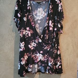 Torrid wrap top 5 NWT